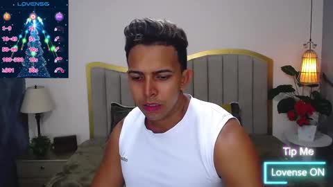 Snapshot of ryan_nesson chatting on 12.16.25 Ryan online show from 12.16.25