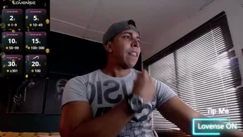 Snapshot of ryan_nesson chatting on 01.12.26 Ryan online show from 01.12.26