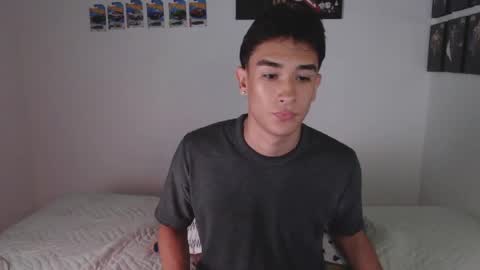 Snapshot of ryan_valentine17 chatting on 04.15.26 ryan online show from 04.15.26