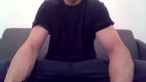 Snapshot of ryand066 chatting on 04.19.26 ryand066 online show from 04.19.26