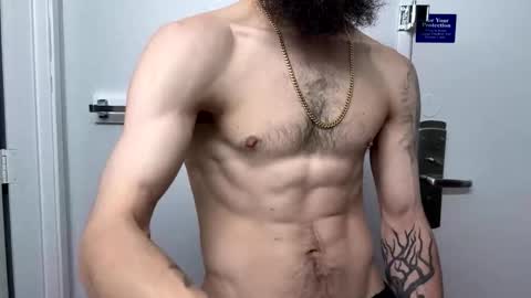 Snapshot of ryandelgadophone chatting on 11.09.25 SingleDad online show from 11.09.25