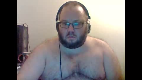 Snapshot of ryanmason82 chatting on 04.29.26 chub bear online show from 04.29.26