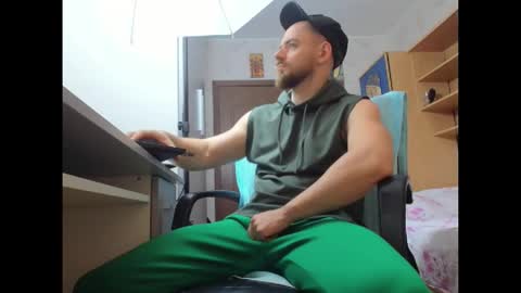 Ryanstone  online show from 11.06.25