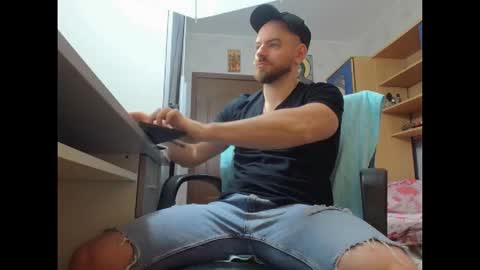 Ryanstone  online show from 12.19.25