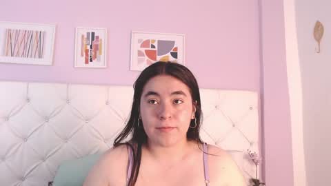 Snapshot of ryder_n_violet chatting on 02.04.25 Ryder and Violet online show from 02.04.25