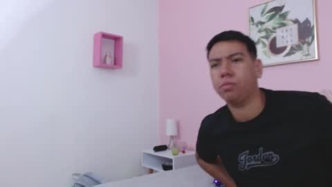 Snapshot of ryder_n_violet chatting on 02.21.25 Ryder and Violet online show from 02.21.25