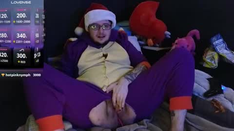 Snapshot of ryleyrainn chatting on 11.19.25 Ryley Rainn online show from 11.19.25