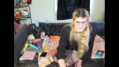 Snapshot of ryn_michele chatting on 12.24.24 Ryn Michele online show from 12.24.24