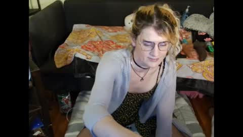 Snapshot of ryn_michele chatting on 12.29.24 Ryn Michele online show from 12.29.24