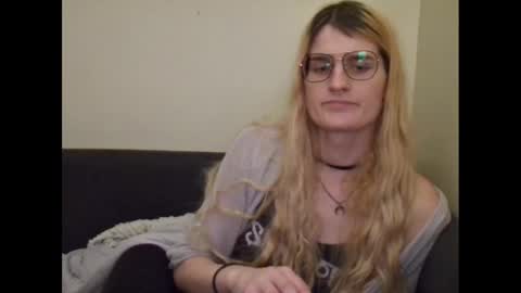 Snapshot of ryn_michele chatting on 01.03.25 Ryn Michele online show from 01.03.25