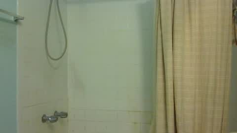 Snapshot of s1u44y chatting on 06.18.26 s1u44y online show from 06.18.26