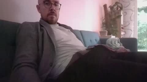 Snapshot of s_i_q chatting on 09.26.25 s_i_q online show from 09.26.25
