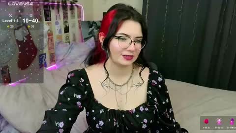 Kate online show from 02.23.25