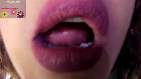Snapshot of saara__queen chatting on 06.04.26 saara__queen online show from 06.04.26