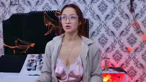 Saara Brown online show from 11.02.25