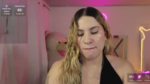 saaya_tay online show from 04.11.26