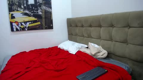 SabbyLovee online show from 12.18.24