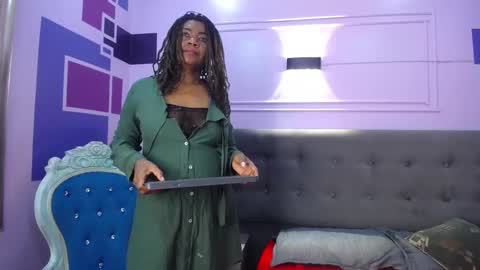 SabbyLovee online show from 12.31.24