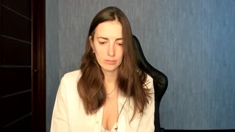 Snapshot of sabrina_mur chatting on 12.15.25 sabrina_mur online show from 12.15.25