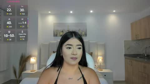Snapshot of sabrina_nova chatting on 05.25.26 Sabrina online show from 05.25.26
