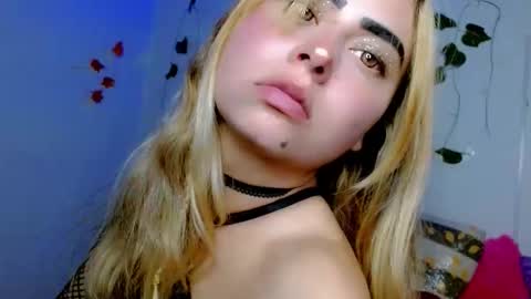 Snapshot of sabrinaexpositoxx chatting on 03.26.26 SABRI online show from 03.26.26