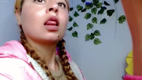 Snapshot of sabrinaexpositoxx chatting on 04.09.26 SABRI online show from 04.09.26