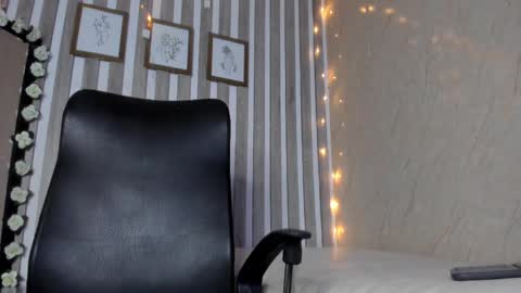 mariana  online show from 03.05.25