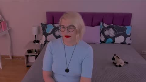 Sabrina MacMarren online show from 02.23.25