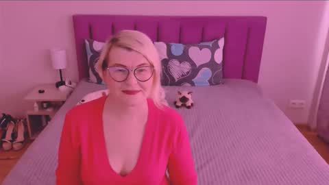 Sabrina MacMarren online show from 09.09.25