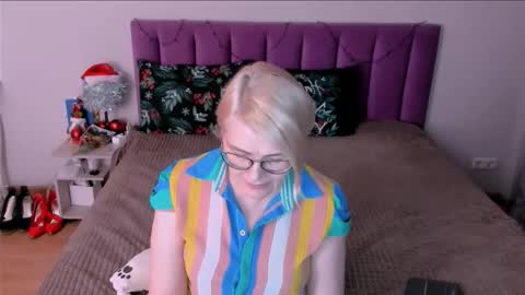 Sabrina MacMarren online show from 01.09.26