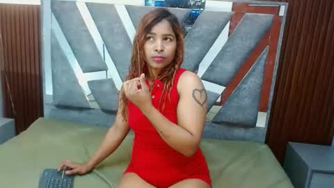 Snapshot of sabrinaroosa202cl chatting on 09.25.25 sabrinaroosa202cl online show from 09.25.25
