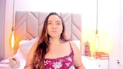 Snapshot of sabrinavantress chatting on 04.28.26 Sabrina Vantress online show from 04.28.26