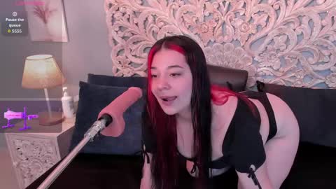 Snapshot of sabrinna_fox chatting on 04.28.26 sabrinna online show from 04.28.26