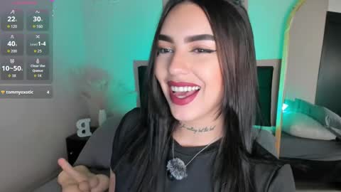 Snapshot of sabrinna_voss chatting on 05.11.26 sabrinna online show from 05.11.26