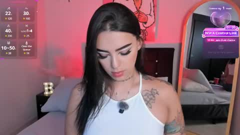 Snapshot of sabrinna_voss chatting on 06.10.26 sabrinna online show from 06.10.26