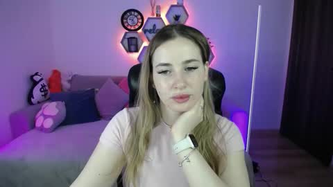 Sabrina Violet online show from 03.31.26