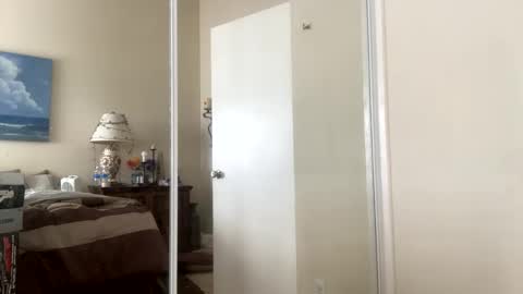 R online show from 02.15.25