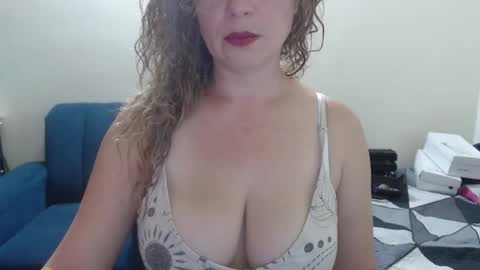 Snapshot of sacrletardiente chatting on 05.19.26 sacrletardiente online show from 05.19.26