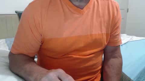 Snapshot of sactosteve chatting on 09.25.25 dadbod online show from 09.25.25