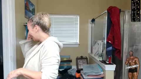 SadieRW online show from 10.29.25