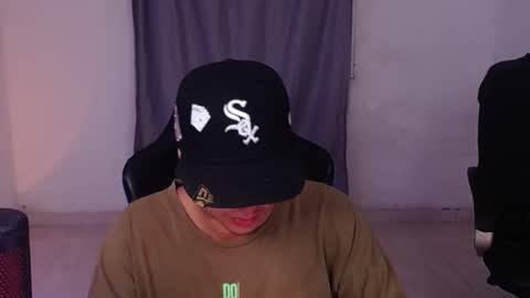 Snapshot of saenz_hotx chatting on 02.09.25 saenz_hotx online show from 02.09.25
