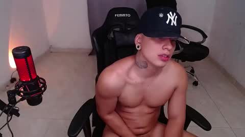 Snapshot of saenz_hotx chatting on 03.09.25 saenz_hotx online show from 03.09.25