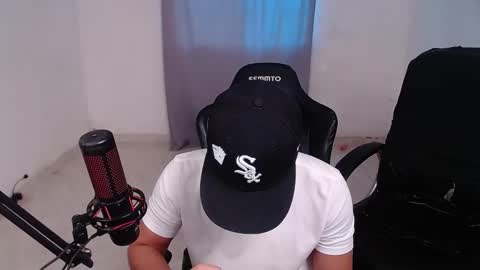 Snapshot of saenz_hotx chatting on 03.09.25 saenz_hotx online show from 03.09.25