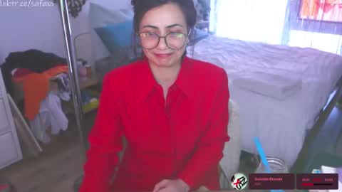 Snapshot of safaeri chatting on 05.06.26 Safa online show from 05.06.26