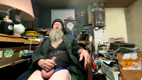 Snapshot of safety_fist chatting on 02.16.25 safety_fist online show from 02.16.25