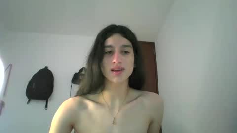 Snapshot of safiro_queen chatting on 12.08.24 Safiro Queen online show from 12.08.24