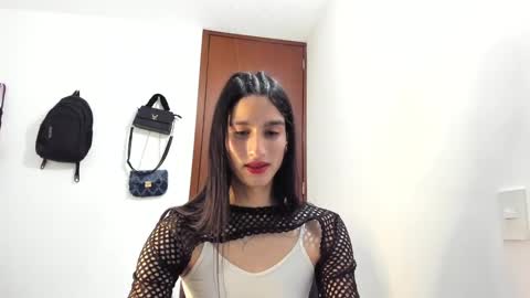 Snapshot of safiro_queen chatting on 01.19.25 Safiro Queen online show from 01.19.25