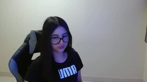 Sahaliefox  online show from 11.26.25