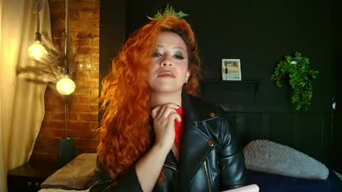 Snapshot of sahra_tayl0r_ chatting on 04.24.26 SARA online show from 04.24.26