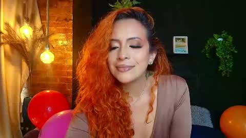Snapshot of sahra_tayl0r_ chatting on 05.09.26 SARA online show from 05.09.26